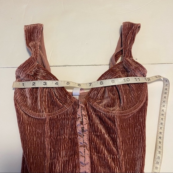 Bodysuit Urban Outfitters Velvet Plisse Bodycon Small Pink Underwire Boning - Picture 11 of 16